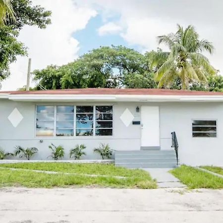 Modern 5 Bedroom Miami Home 15 Min To The Beach Extérieur photo